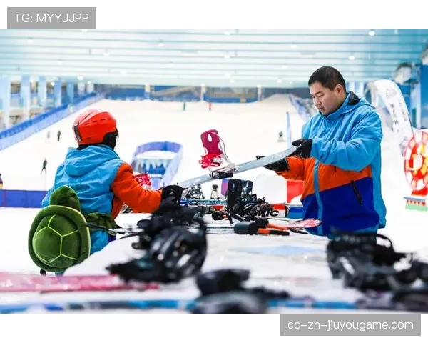 冰雪赛事：滑雪分站赛提前开启冬季赛季热身，滑雪比赛赛道